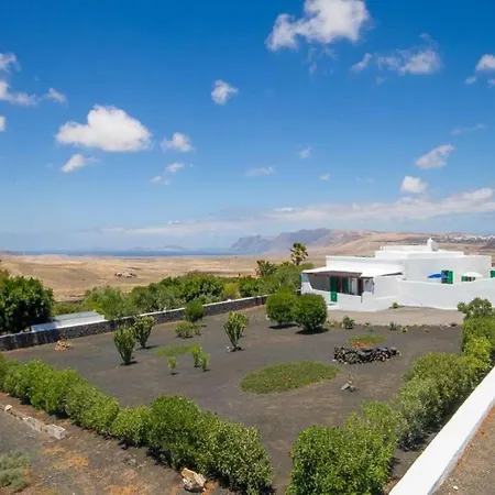 Sleeps 8 Pool Wifi *
